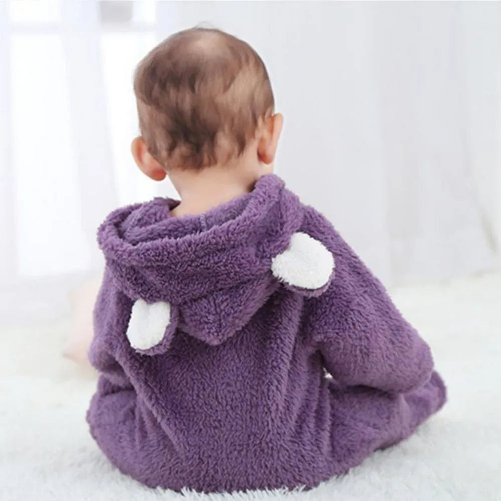 Kuscheliger Winter-Baby-Tier-Strampler