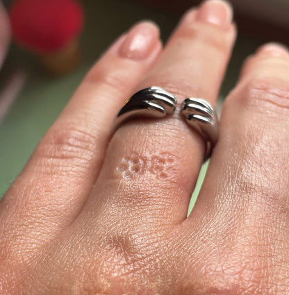 Paw Print Hug Ring - Buy 1 Get 1 FREE
