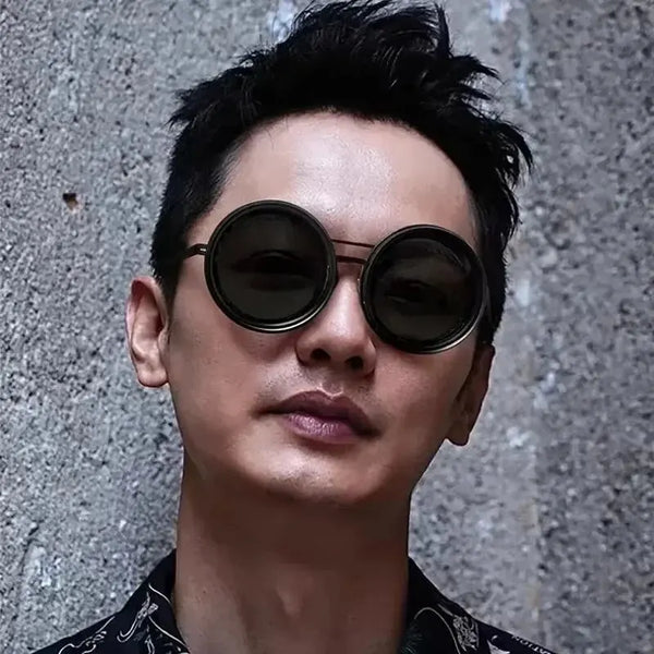 Schicke, abdunkelnde Retro-Sonnenbrille